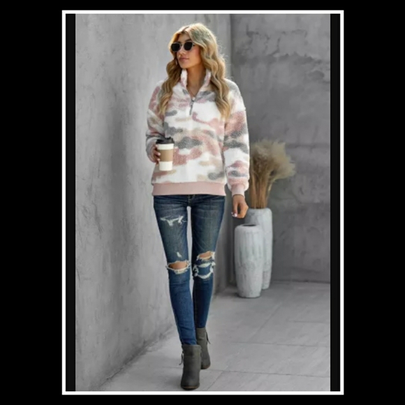 ‼️CLEARANCE PRICE FIRM‼️HP🎉🤍Multicolor Sherpa Hoodie🤍 - Picture 5 of 10